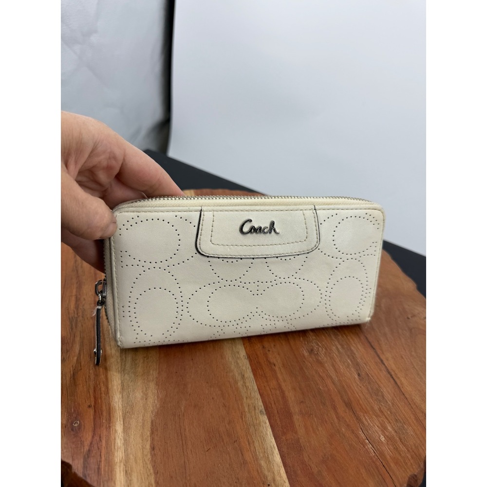 Coach Ashley Perforated Signature C Zip Around Wallet Cream Leather Accordion